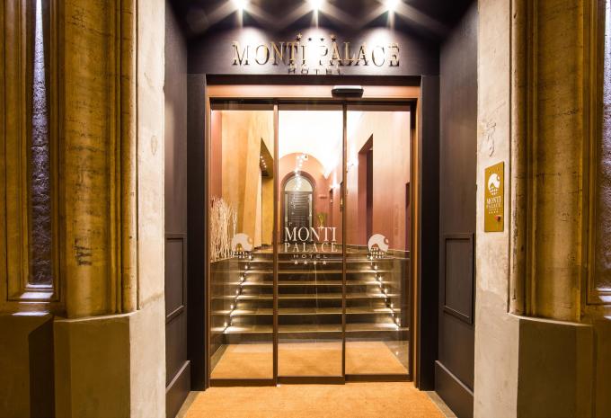 Hotel Monti Palace
