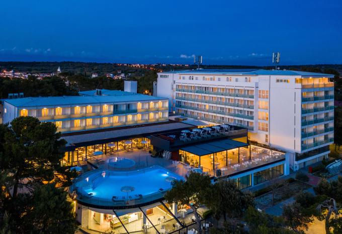 Hotel Pinija, Petrčane