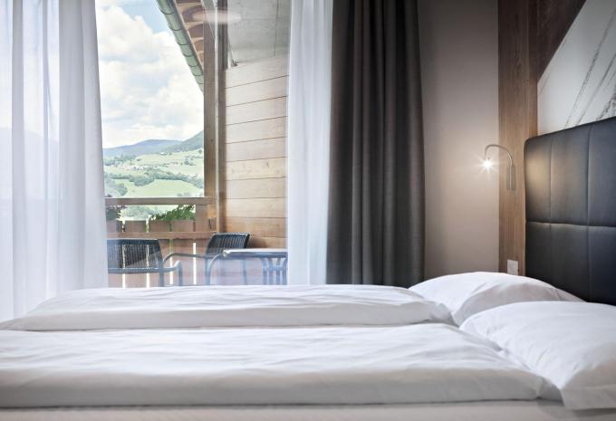 Esempio di camera, camera quadrupla Deluxe con balcone