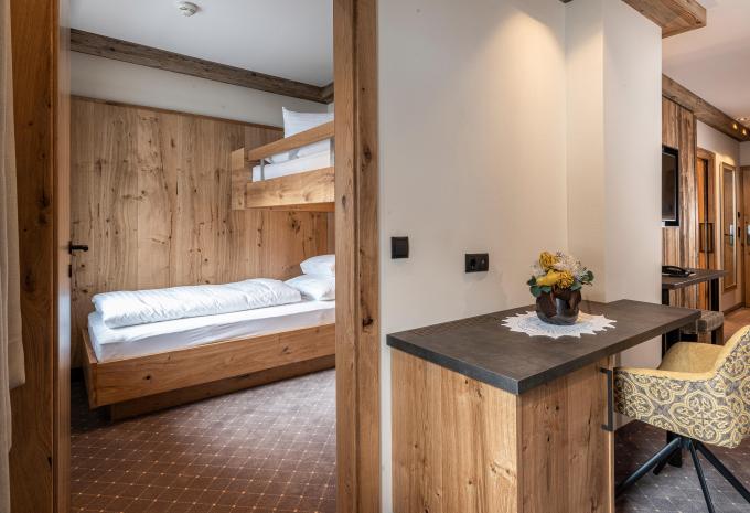 Exemple de chambre, chambre familiale Confort avec vue sur la montagne « Edelweiss »