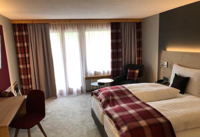 Zimmerbeispiel: Doppelzimmer Classic Balkon Bergblick Holiday