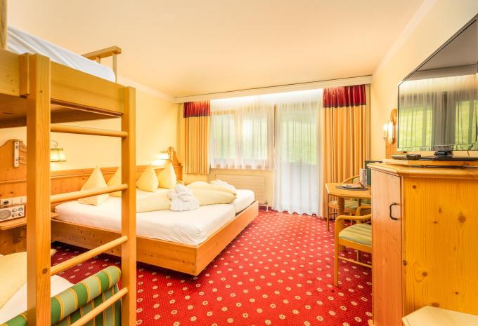 Zimmerbeispiel: Familienzimmer Balkon Zimmerbeispiel: Familienzimmer Balkon