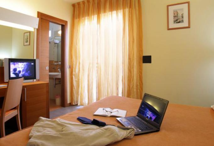 Esempio di camera, camera doppia Standard con balcone