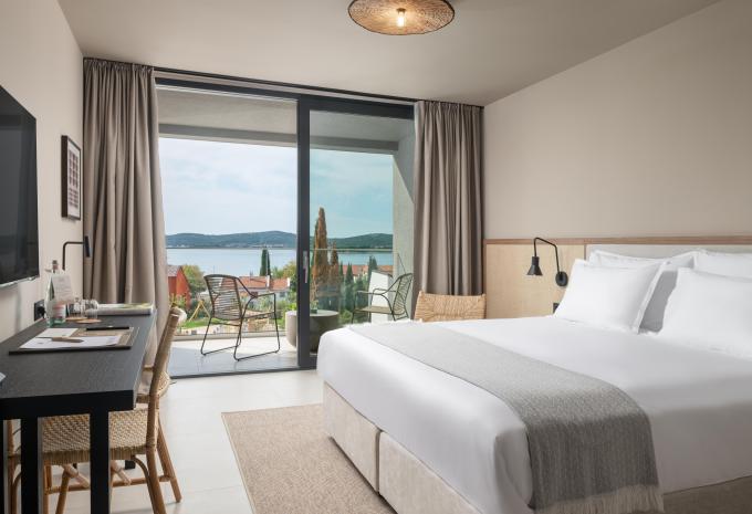 Esempio di camera, Camera doppia superior con terrazza e vista mare "King"