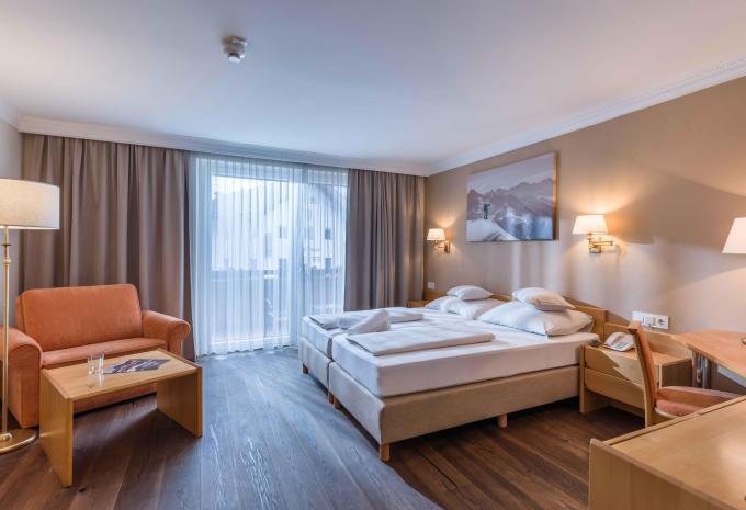 Exemple de chambre, chambre de 3 lits avec balcon "Spieljoch"