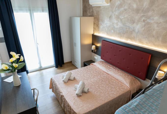 Exemple de chambre quadruple balcon