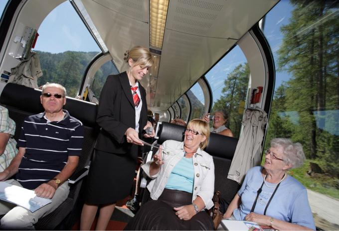 Con il Bernina Express dai ghiacciai alle palme - Tour in treno