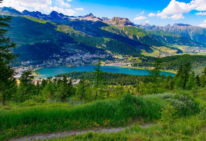 À bord du Glacier Express à travers les Alpes Suisses - Circuit en train