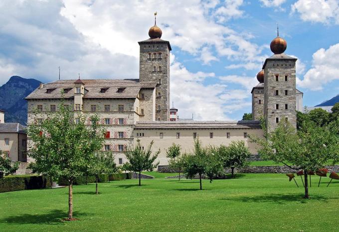 À bord du Glacier Express à travers les Alpes Suisses - Circuit en train