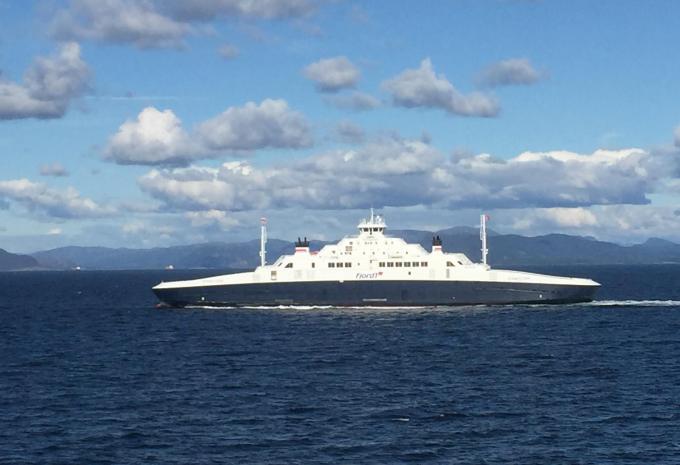 Elektrische Fjordfähre