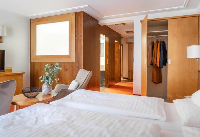 Zimmerbeispiel: Comfort Doppelzimmer Balkon 1-2 Zustellbetten