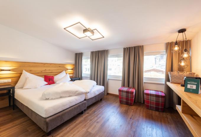 Esempio di camera, camera doppia con balcone