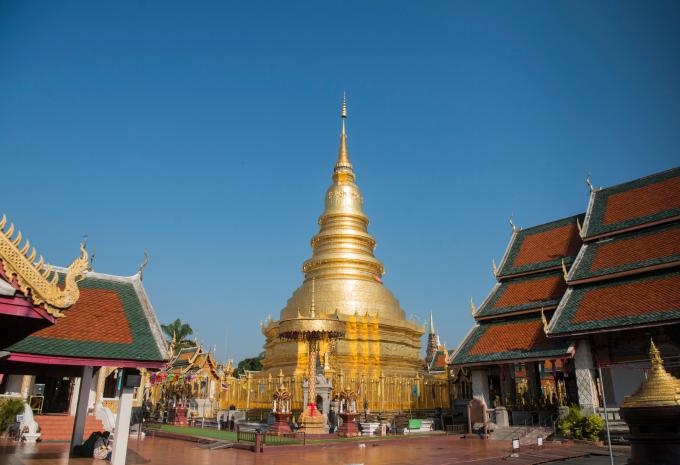 LAMPHUN WAT PHRA THAT HARIPHUNCHAI 