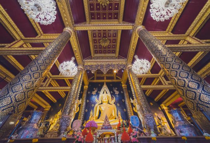 Buddha Chinarat in Wat Phra Sri Ratana Mahathat