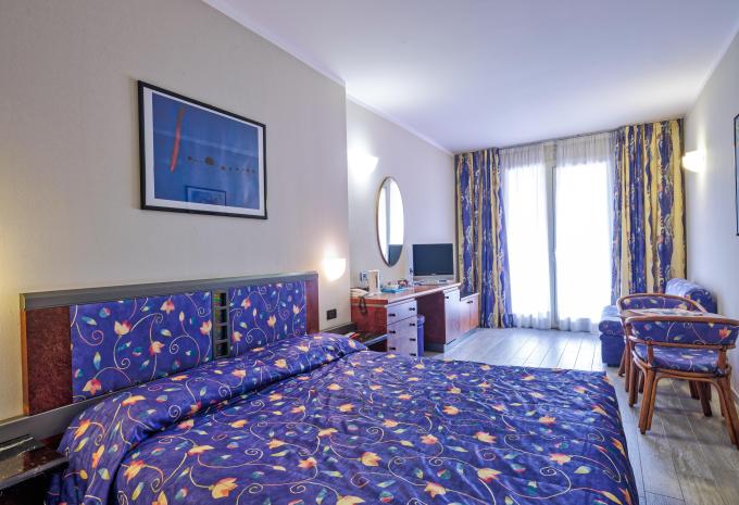 Camera quadrupla superior con terrazza