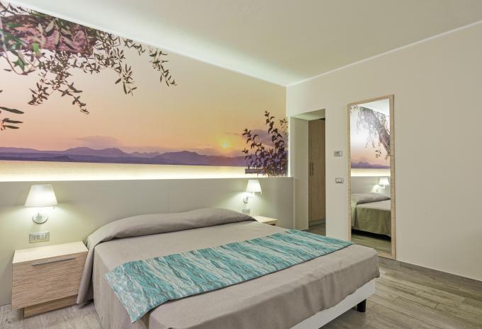 Camera doppia con balcone e vista lago “Panorama”