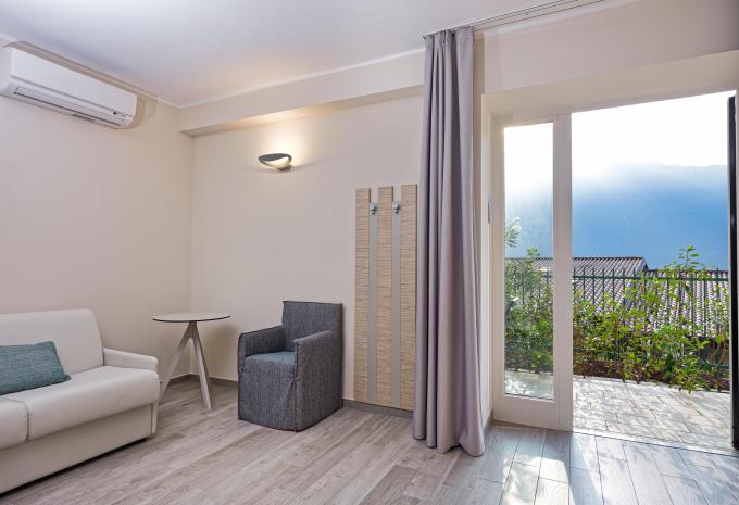 Camera doppia con balcone e vista lago “Panorama”