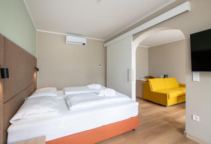 Zimmerbeispiel, Junior Suite Deluxe Balkon «Seeblick»