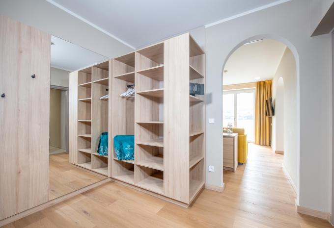 Zimmerbeispiel, Junior Suite Deluxe Balkon «Seeblick»