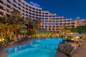 Seaside Sandy Beach****