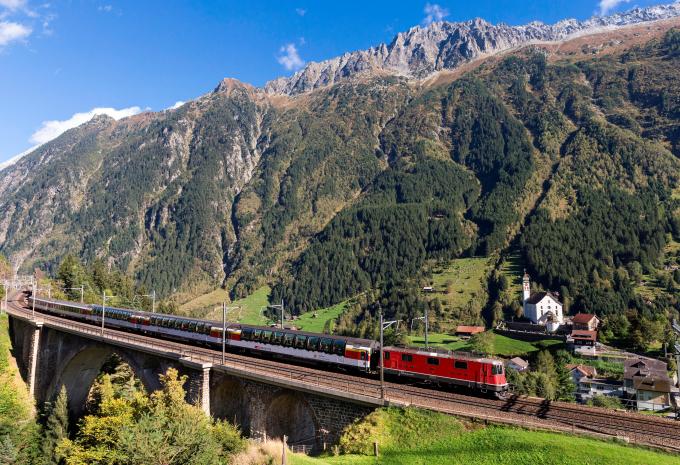 Gotthard Panorama Express