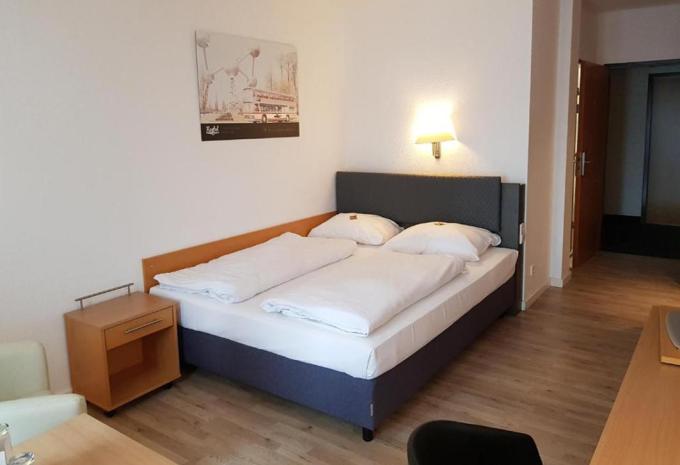 Raumbeispiel: Einzelzimmer Standard