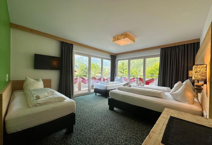 Zimmerbeispiel, Vierbettzimmer Comfort Balkon