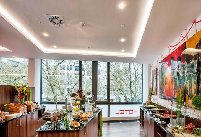 Berlino - BLINDED by DELIGHT - Il fantastico Grand Show