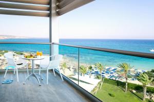 Asterias Beach Hotel****