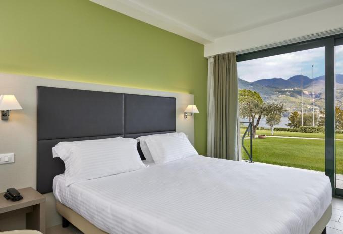 Esempio di camera doppia balcone/terrazza