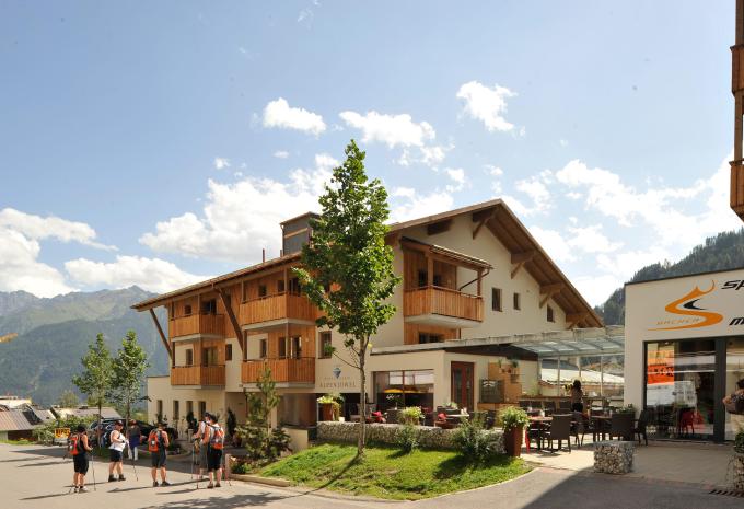 Hotel Garni Alpenjuwel, Serfaus