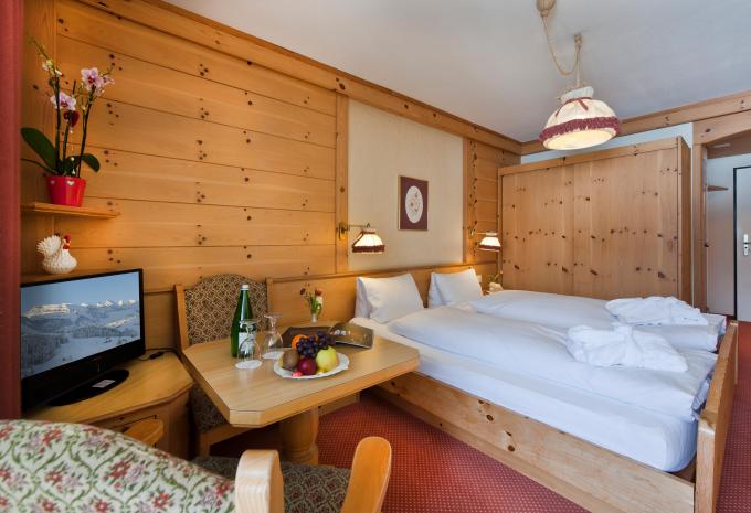 Exemple de chambre, Chambre double balcon vue panoramique "Churfirsten"