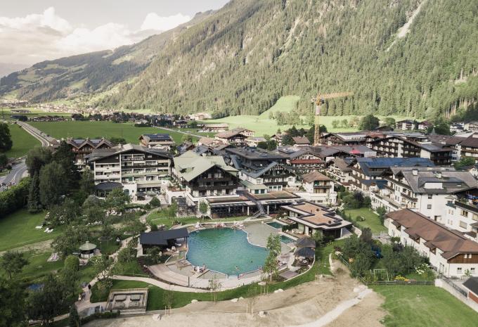 Neuhaus Zillertal Resort, Mayrhofen