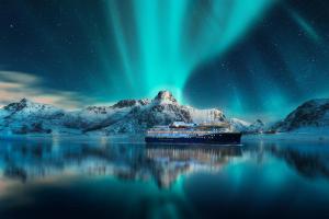 Aurora boreale lungo la rotta delle navi postali - Crociera