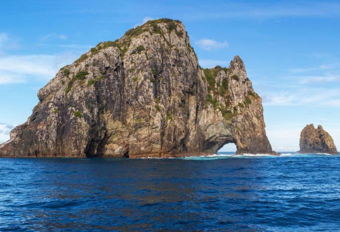 "Hole in the Rock" - Bay of Islands