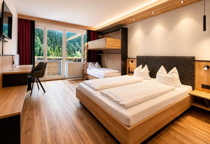 Exemple de chambre: Chambre double «Standard» avec balcon (1 à 2 lits supplémentaires)