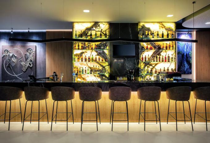 Hilton Garden Inn Tirana - Bar