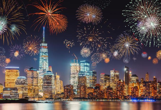 Feuerwerk über der Skyline von Manhattan - New York